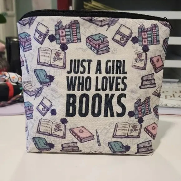 Readers Multifunctional Bag NIP - Picture 1 of 2